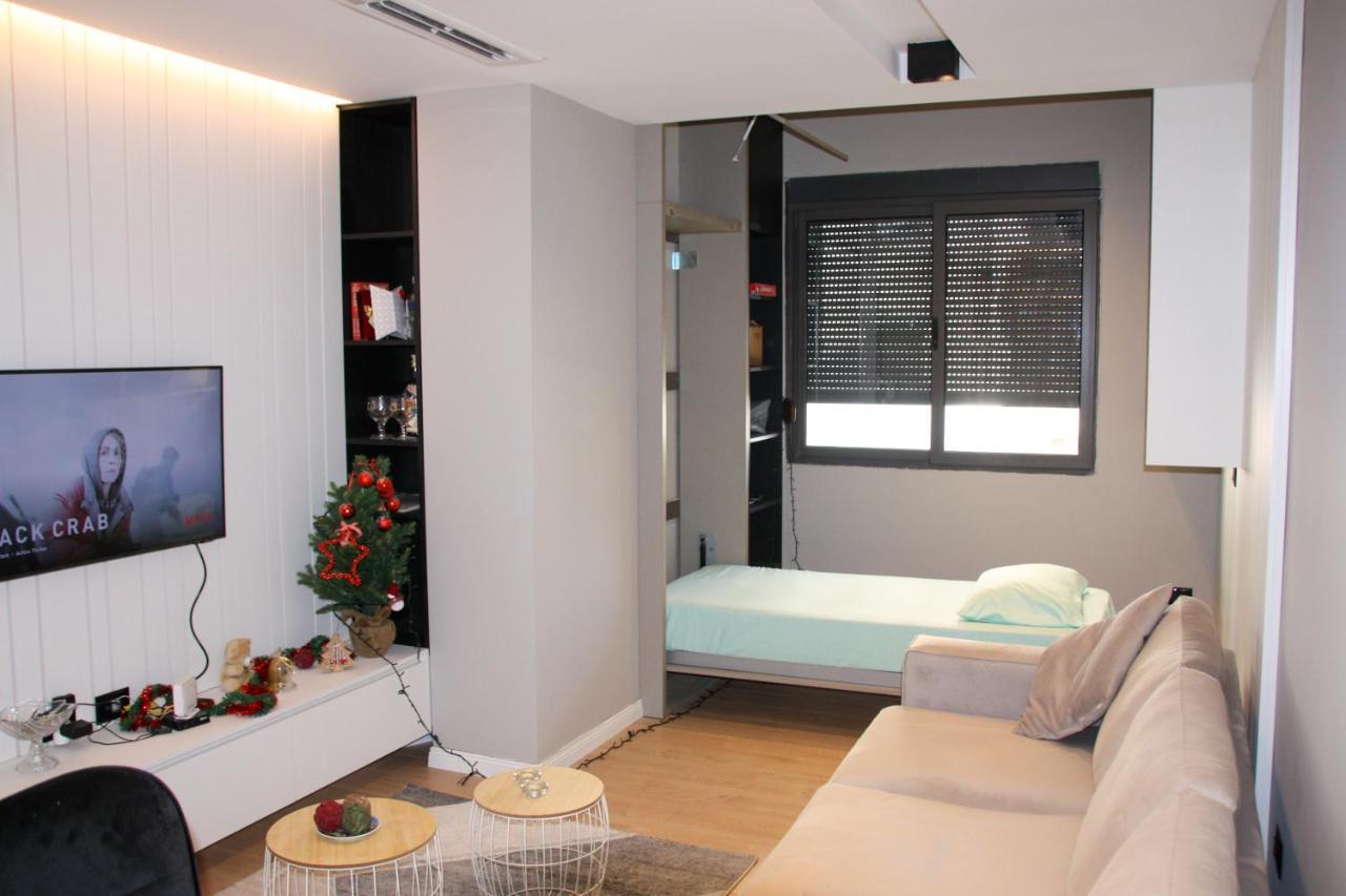 Roza'S Apartment Tirana Center Bagian luar foto